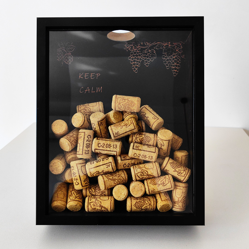 Red Wine Cork Display Frame Wo - Vintage Collectible Bottles บทวิจารณ์และราคา