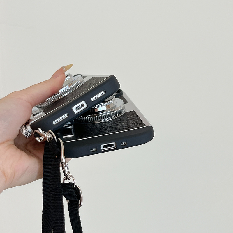 Emily in Paris Vintage Camera  - Vintage Item บทวิจารณ์และราคา