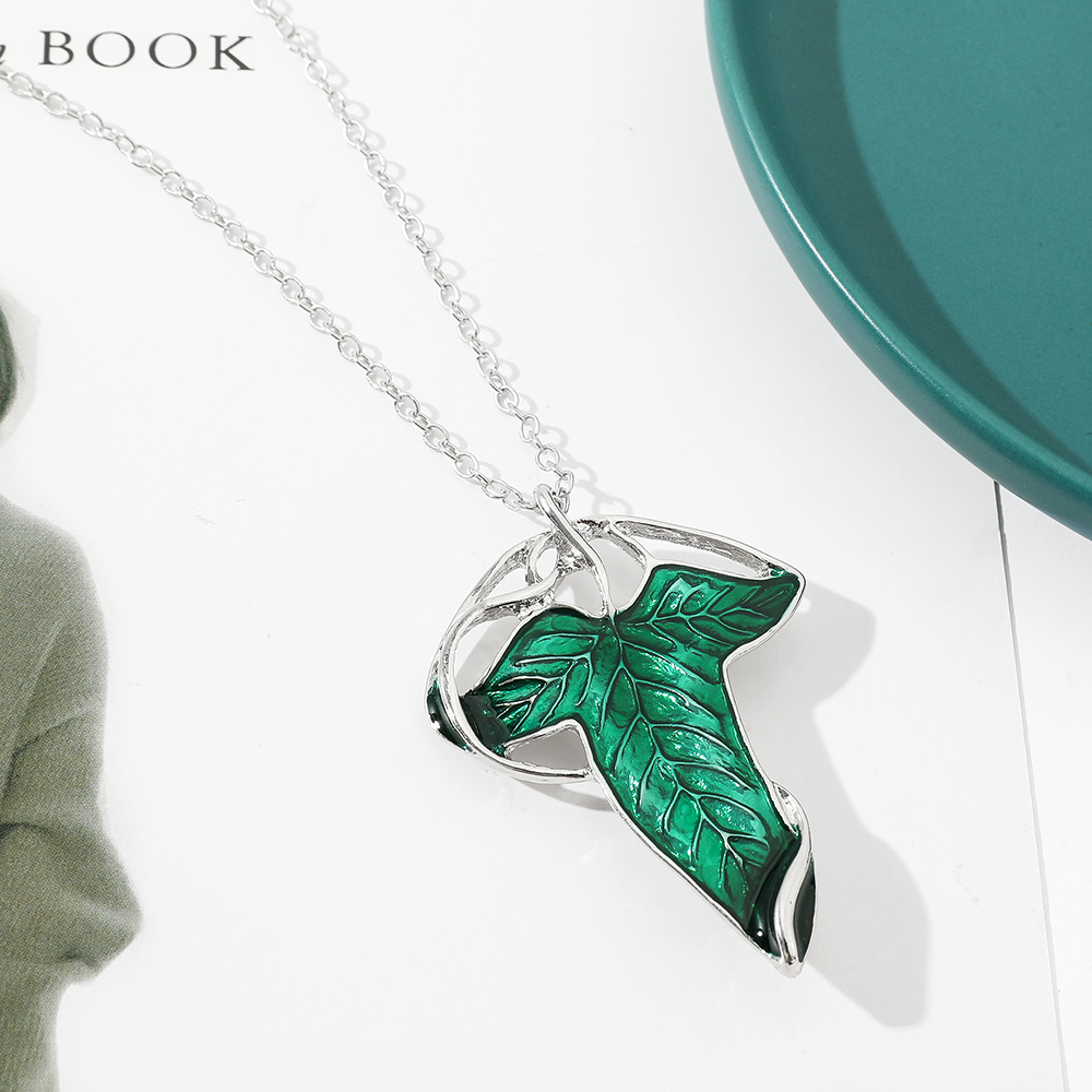 Vintage Green Leaf Pendant Nec - Vintage Item บทวิจารณ์และราคา