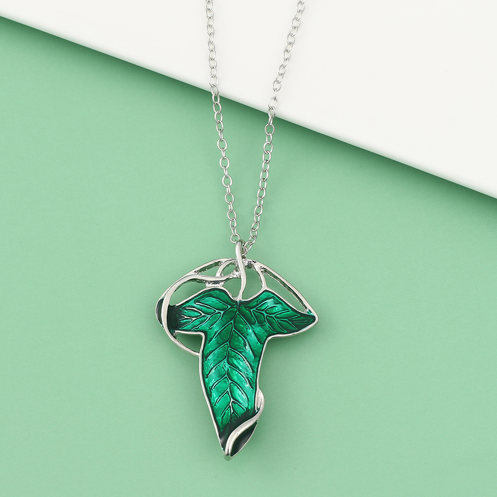 Vintage Green Leaf Pendant Nec - Vintage Item บทวิจารณ์และราคา
