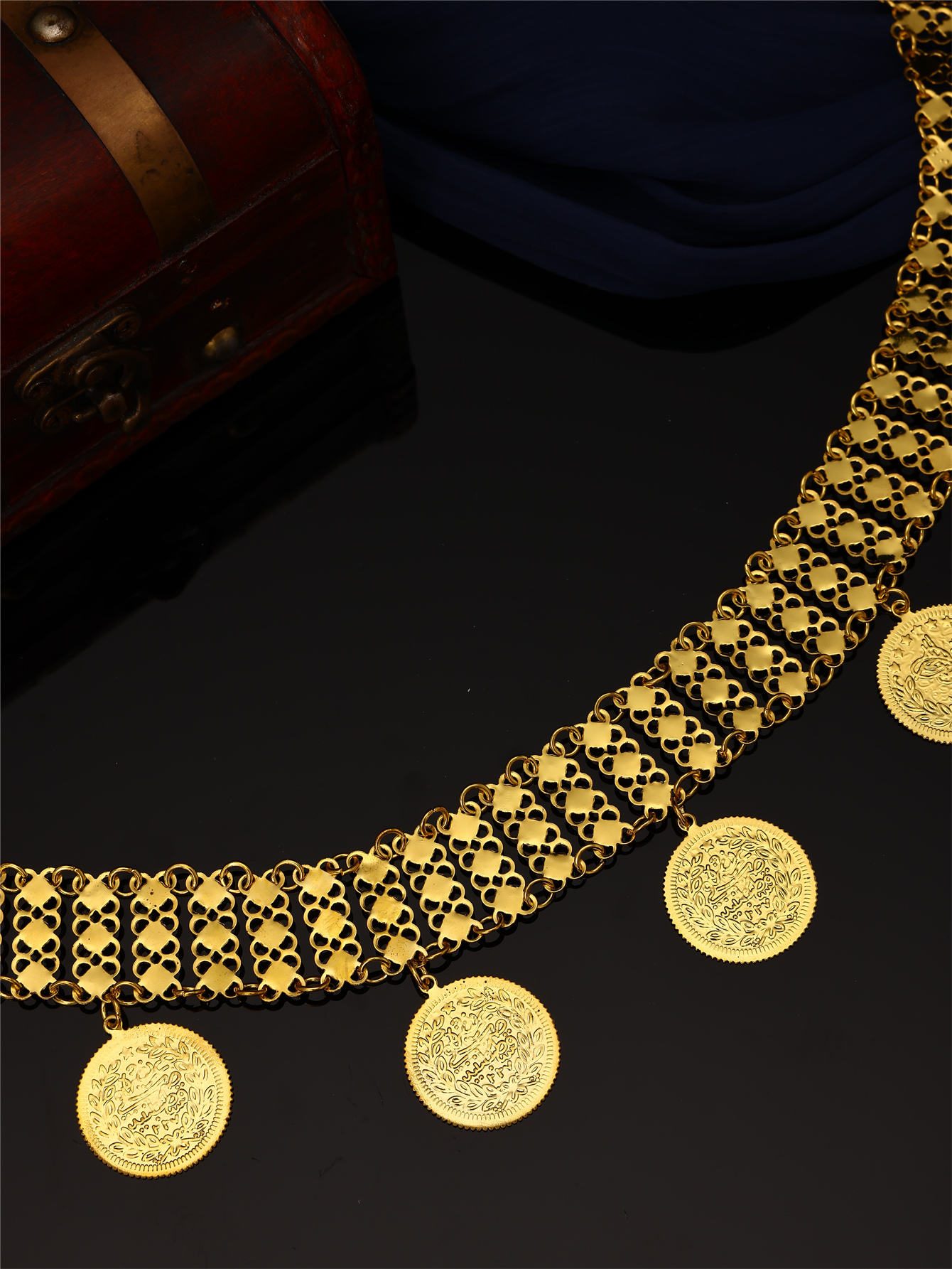 Luxurious Retro Women's Body C - Vintage Collectible Coins บทวิจารณ์และราคา