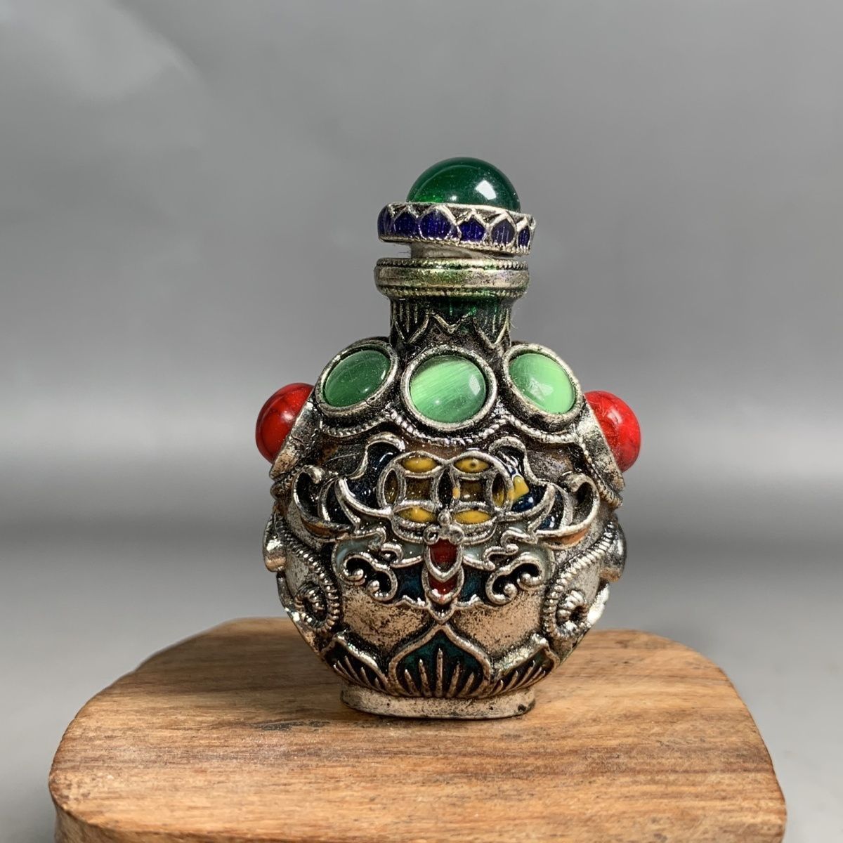 Vintage Cloisonne Bronze Snuff - Vintage Collectible Bottles บทวิจารณ์และราคา