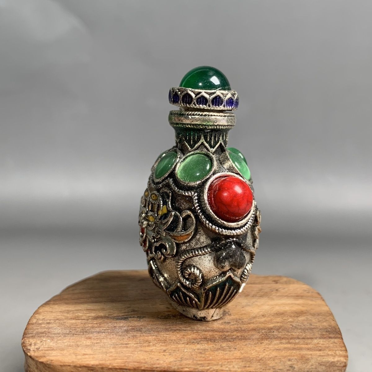 Vintage Cloisonne Bronze Snuff - Vintage Collectible Bottles บทวิจารณ์และราคา