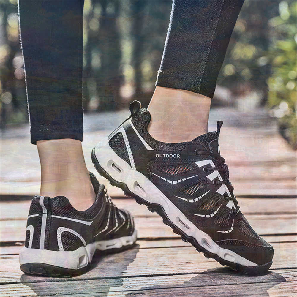 Sumer Round Tip Silver Sneaker - Vintage Collectible Shoes บทวิจารณ์และราคา